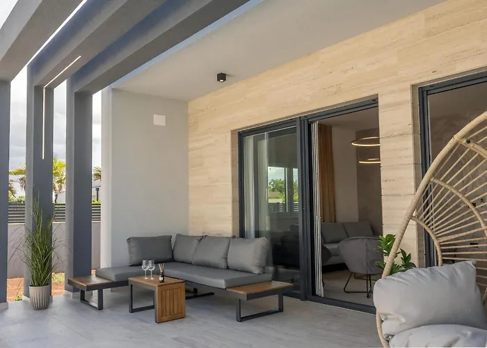 5 Bedroom Stunning In