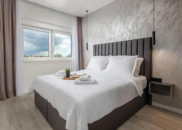 בית נופש 5 Bedroom Stunning In *