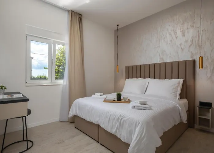 Dom wakacyjny 5 Bedroom Stunning In Nin