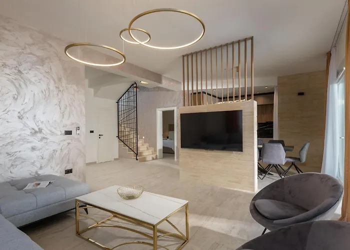 5 Bedroom Stunning In *