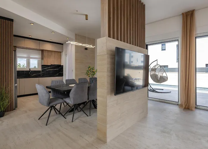 5 Bedroom Stunning In * Nin