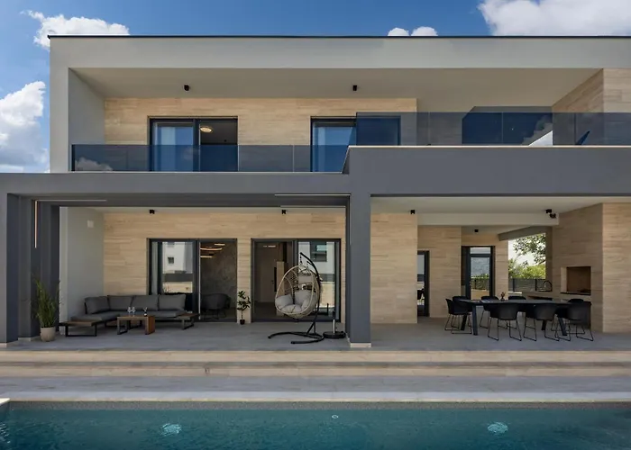 Dom wakacyjny 5 Bedroom Stunning In *