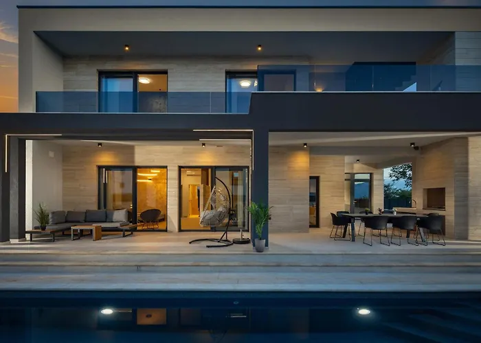 5 Bedroom Stunning In * Nin