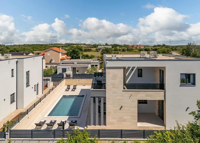 Dom wakacyjny 5 Bedroom Stunning In