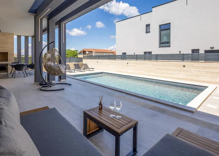 5 Bedroom Stunning In