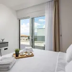 Holiday home Luxurious In