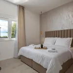 Holiday home Luxurious In Nin