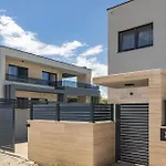 Holiday home Luxurious In *