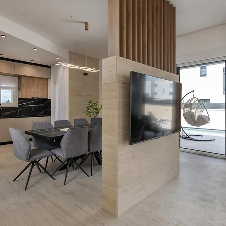 5 Bedroom Stunning In * 宁