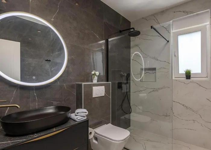 5 Bedroom Stunning In Nin